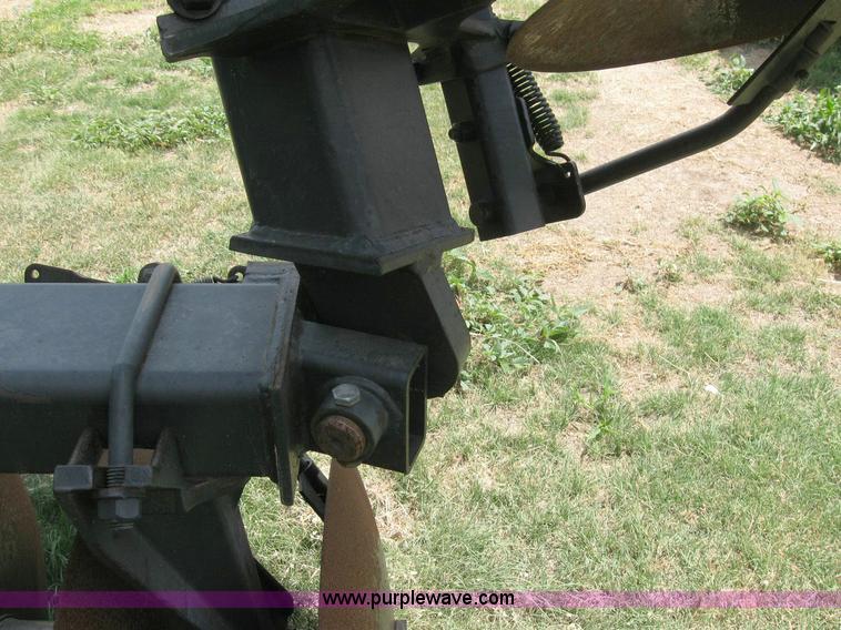 image for item 6871 John Deere 650 double offset disk