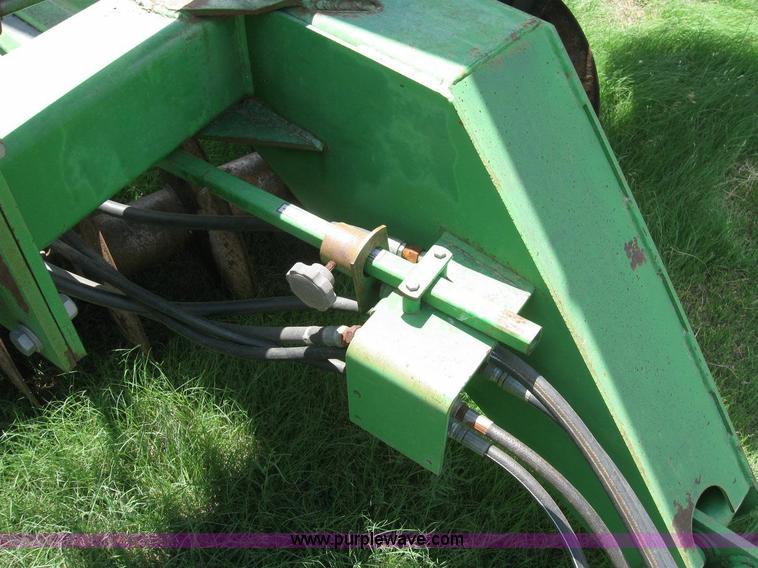image for item 6871 John Deere 650 double offset disk