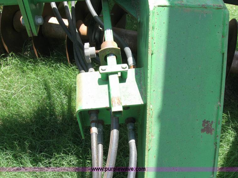 image for item 6871 John Deere 650 double offset disk