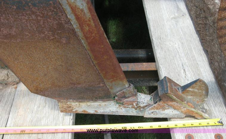 image for item 6872 QuinStar SS-21 Soil Shark II ripper