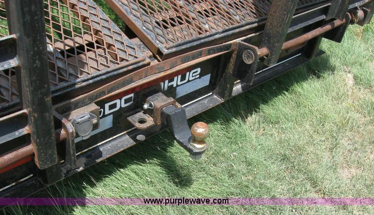 image for item 6873 2004 Donahue 812-29 expandable gooseneck flatbed trailer