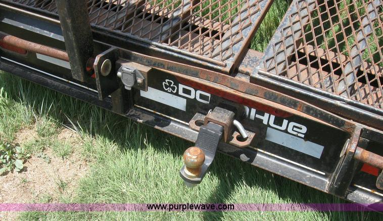 image for item 6873 2004 Donahue 812-29 expandable gooseneck flatbed trailer