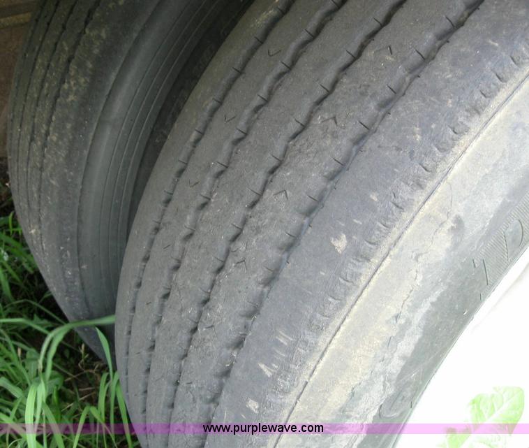 image for item 6874 2000 Wabash 52' spread axle flatbed trailer