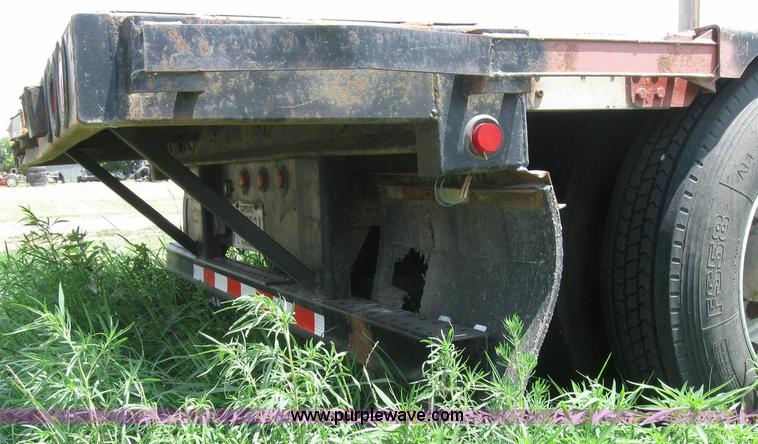 image for item 6874 2000 Wabash 52' spread axle flatbed trailer