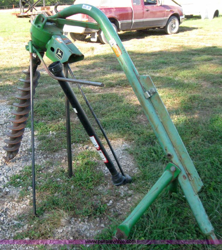 John Deere post hole digger in Greeley, KS Item 7229 sold Purple Wave