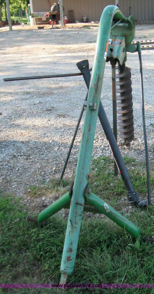 John Deere post hole digger in Greeley, KS Item 7229 sold Purple Wave