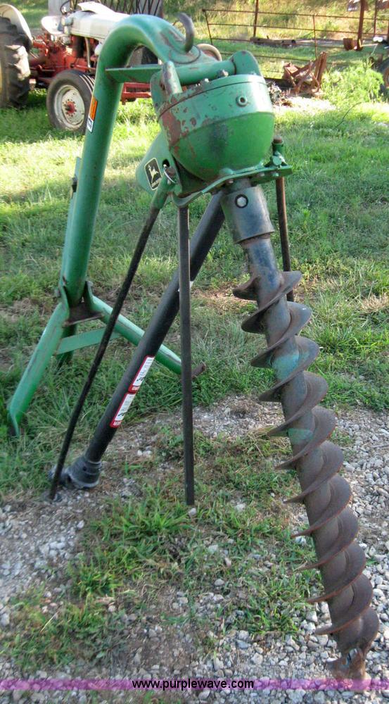 John Deere post hole digger in Greeley, KS Item 7229 sold Purple Wave