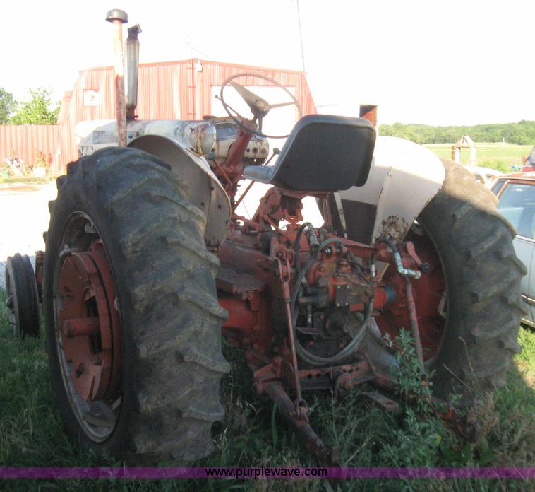 image for item 7233 1961 Case 741 tractor
