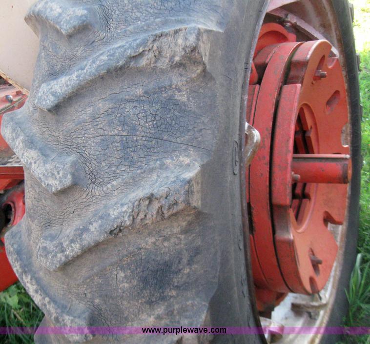 image for item 7233 1961 Case 741 tractor