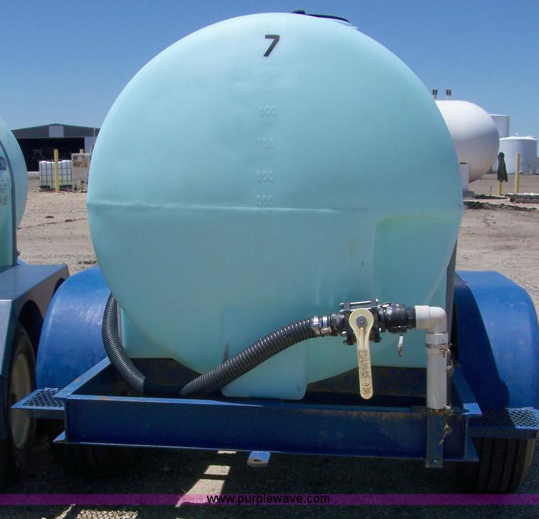 image for item 8001 1000 gallon liquid transfer tank trailer