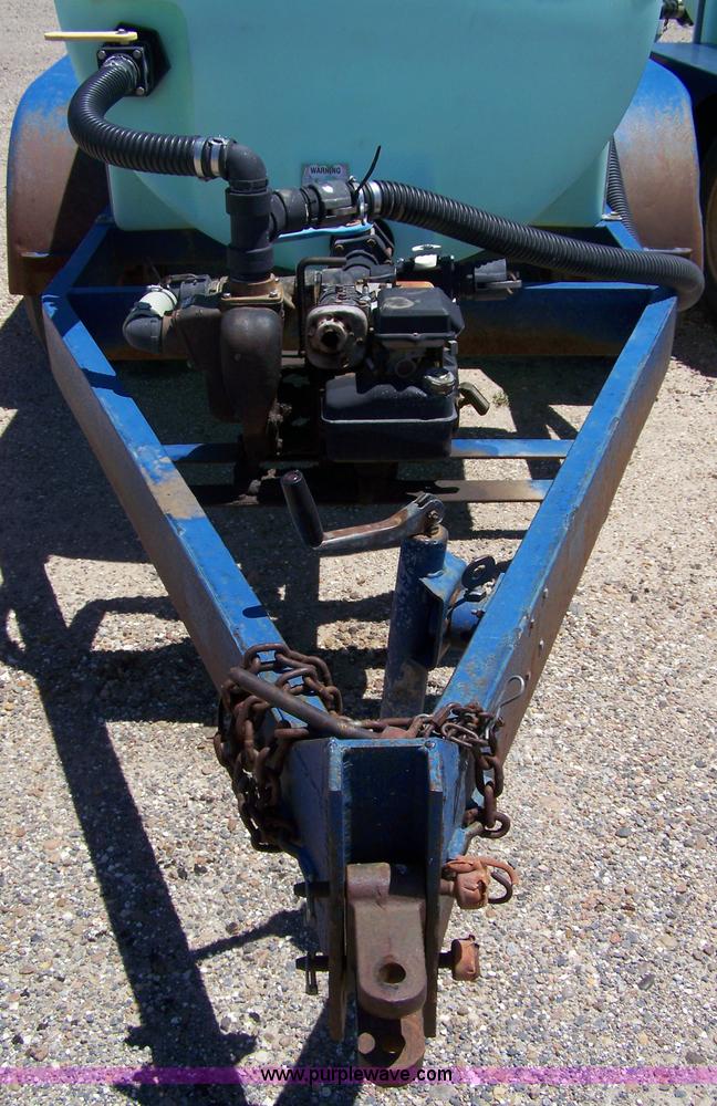 image for item 8002 1000 gallon liquid transfer tank trailer