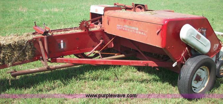 image for item 9001 International Harvester 47 small square baler