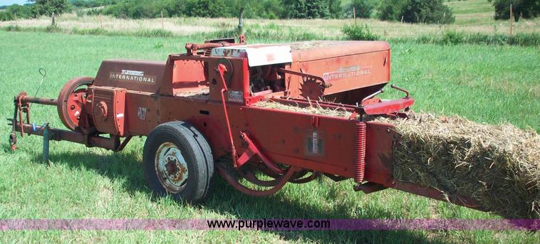 image for item 9001 International Harvester 47 small square baler