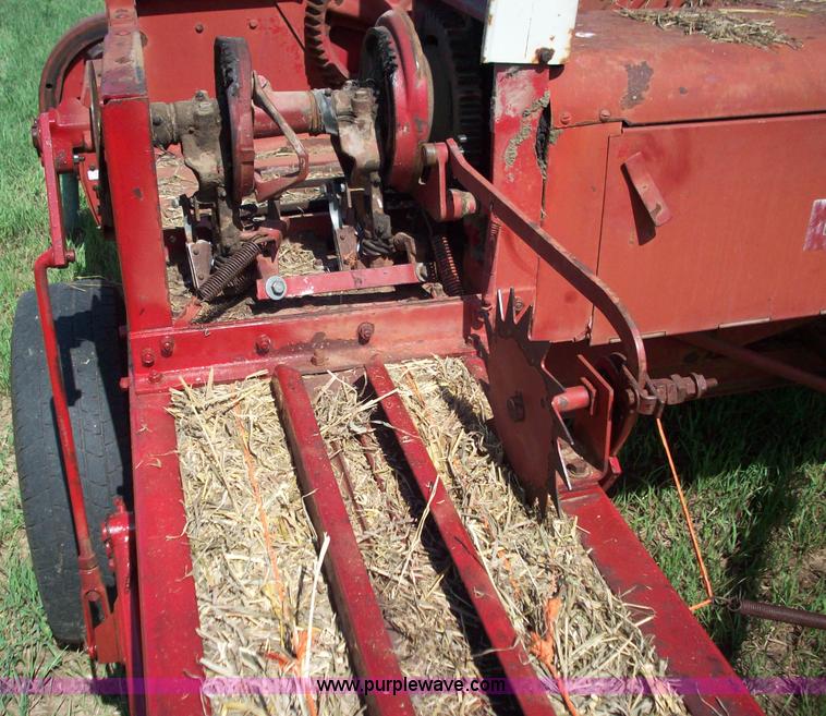 image for item 9001 International Harvester 47 small square baler