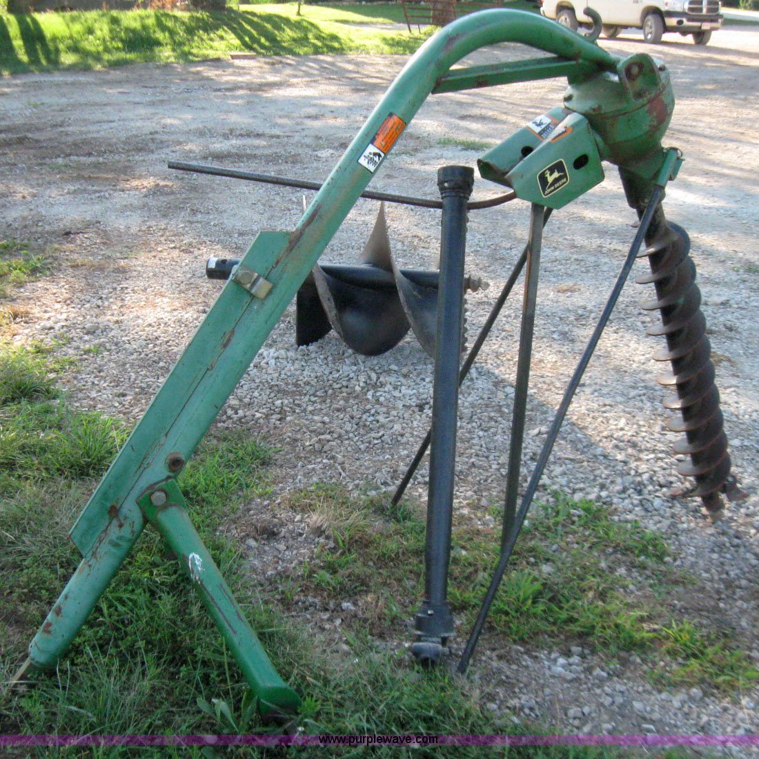 John Deere post hole digger in Greeley, KS Item 7229 sold Purple Wave