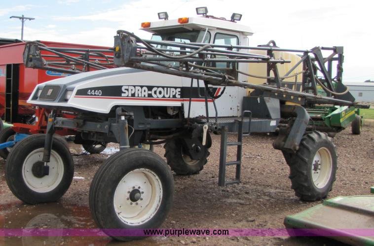 image for item 3493 2002 SpraCoupe 4440 sprayer