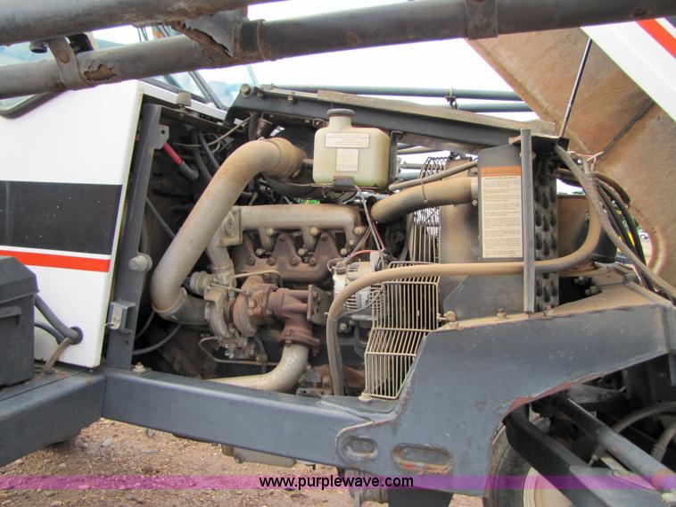 image for item 3493 2002 SpraCoupe 4440 sprayer