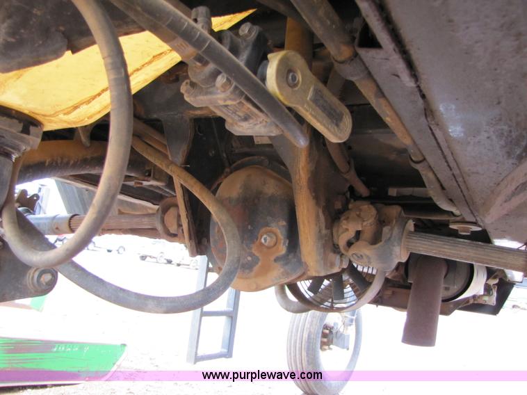 image for item 3493 2002 SpraCoupe 4440 sprayer