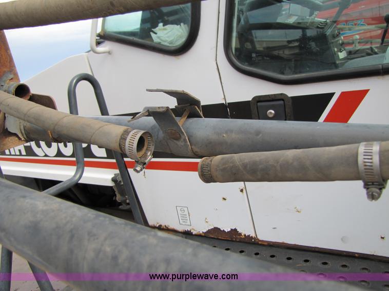 image for item 3493 2002 SpraCoupe 4440 sprayer