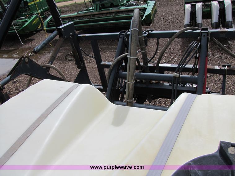 image for item 3493 2002 SpraCoupe 4440 sprayer