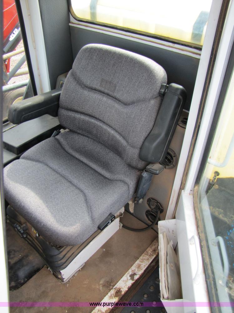 image for item 3493 2002 SpraCoupe 4440 sprayer