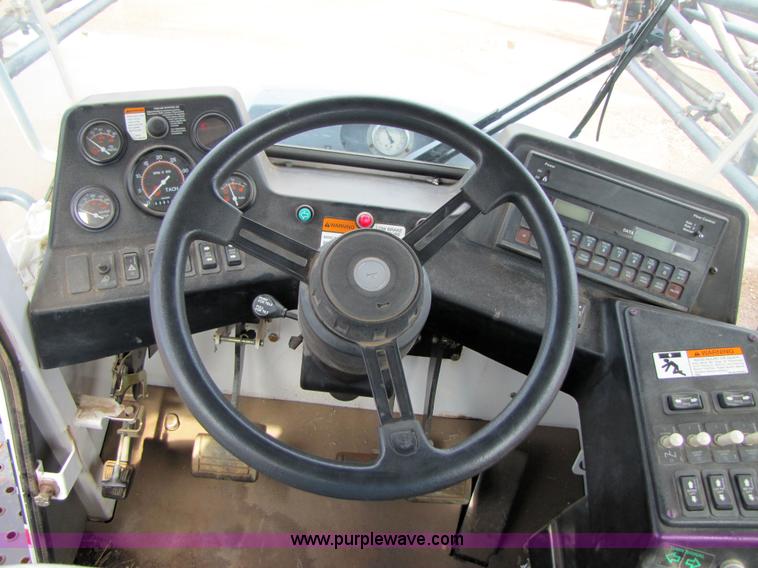 image for item 3493 2002 SpraCoupe 4440 sprayer