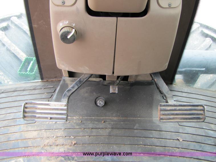 image for item 3505 2000 John Deere 9200 4WD tractor