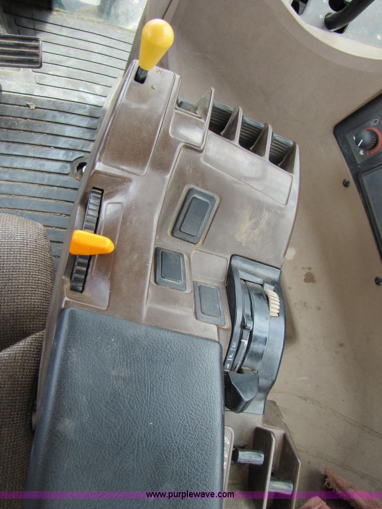 image for item 3505 2000 John Deere 9200 4WD tractor