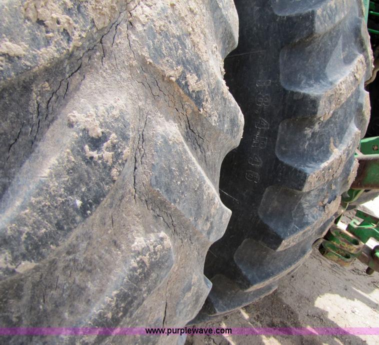 image for item 3505 2000 John Deere 9200 4WD tractor