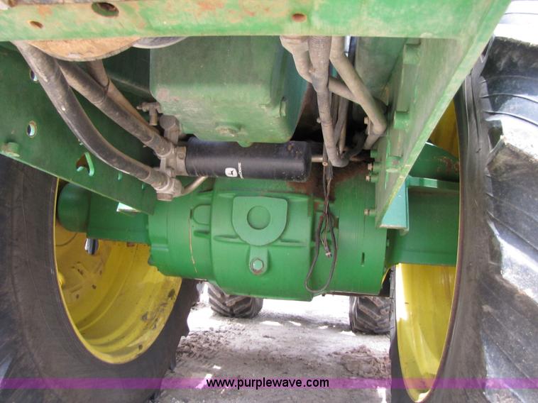 image for item 3505 2000 John Deere 9200 4WD tractor