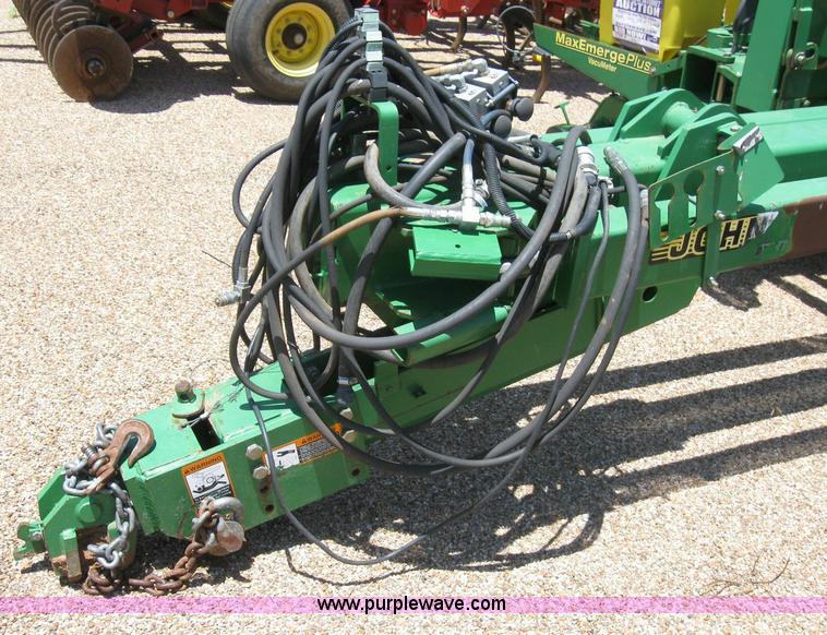 image for item 6807 1998 John Deere 1780 conservation planter