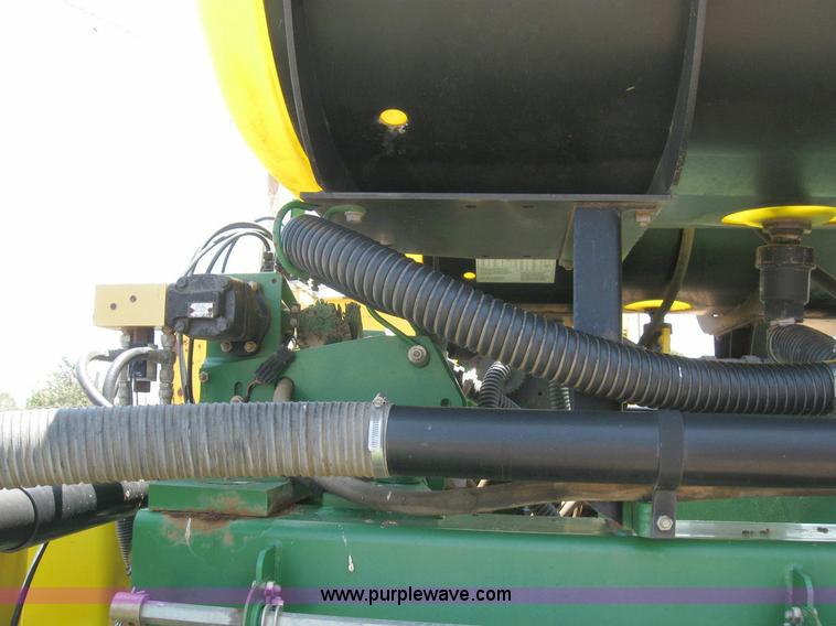 image for item 6807 1998 John Deere 1780 conservation planter