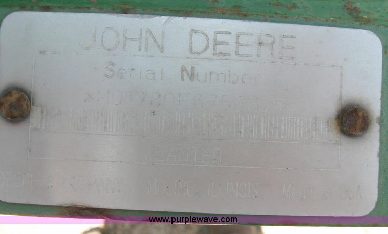 image for item 6807 1998 John Deere 1780 conservation planter