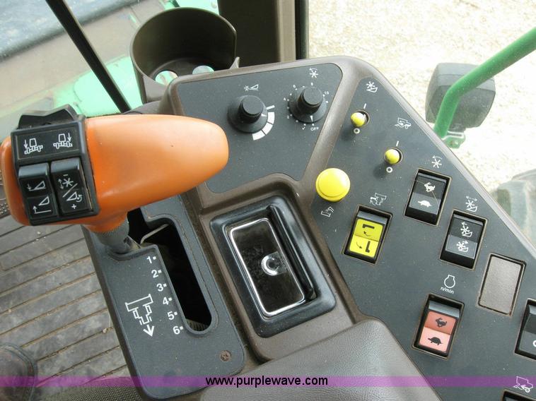 image for item 6875 1999 John Deere 9610 combine