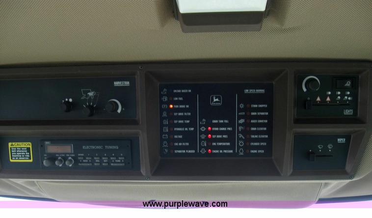 image for item 6875 1999 John Deere 9610 combine