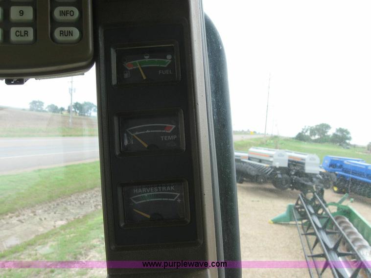 image for item 6875 1999 John Deere 9610 combine