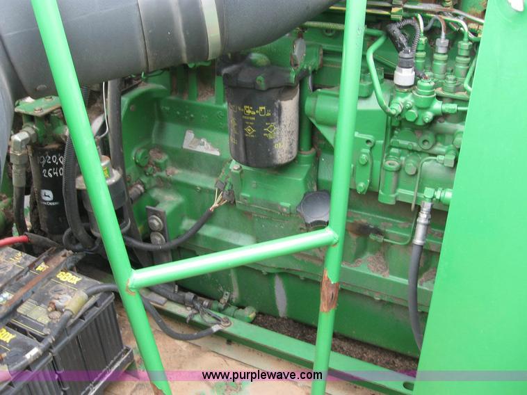 image for item 6875 1999 John Deere 9610 combine