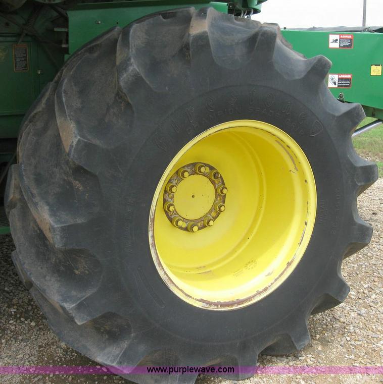 image for item 6875 1999 John Deere 9610 combine