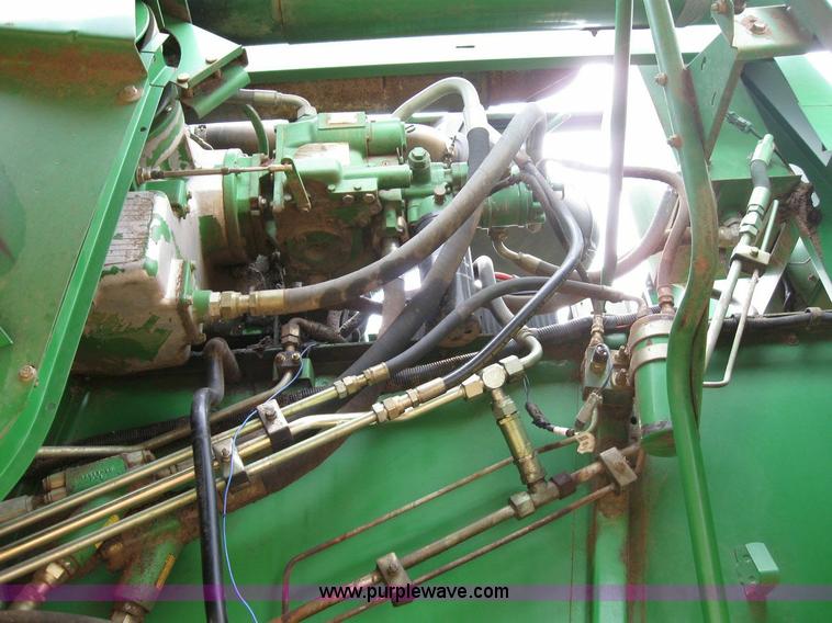 image for item 6875 1999 John Deere 9610 combine