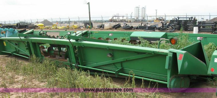 image for item 6879 John Deere 1243 corn head