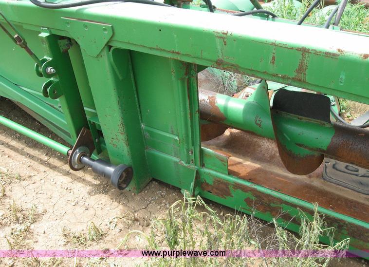 image for item 6879 John Deere 1243 corn head