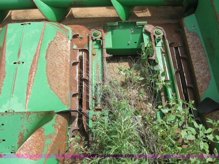 image for item 6879 John Deere 1243 corn head