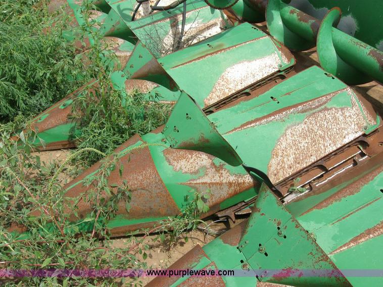 image for item 6879 John Deere 1243 corn head