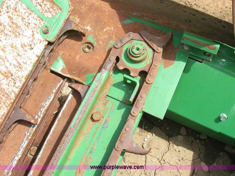 image for item 6879 John Deere 1243 corn head