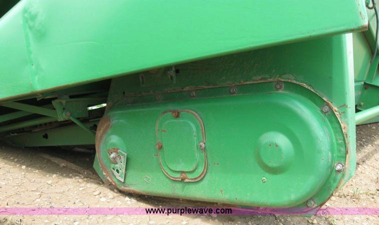 image for item 6879 John Deere 1243 corn head