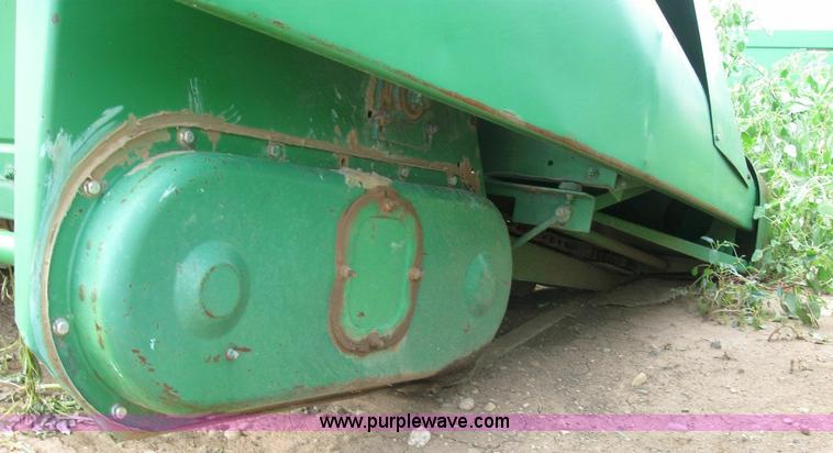 image for item 6879 John Deere 1243 corn head