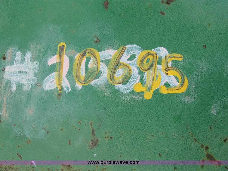 image for item 6879 John Deere 1243 corn head