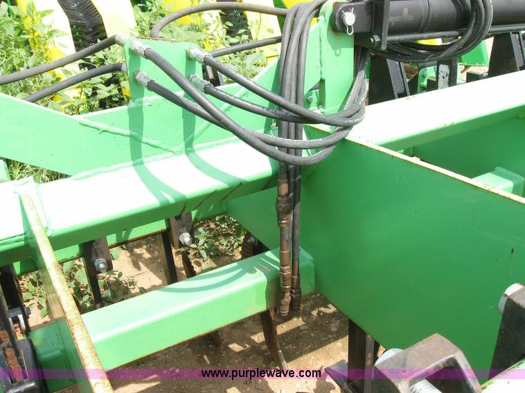 image for item 6881 Bigham Brothers S9570C strip till plow