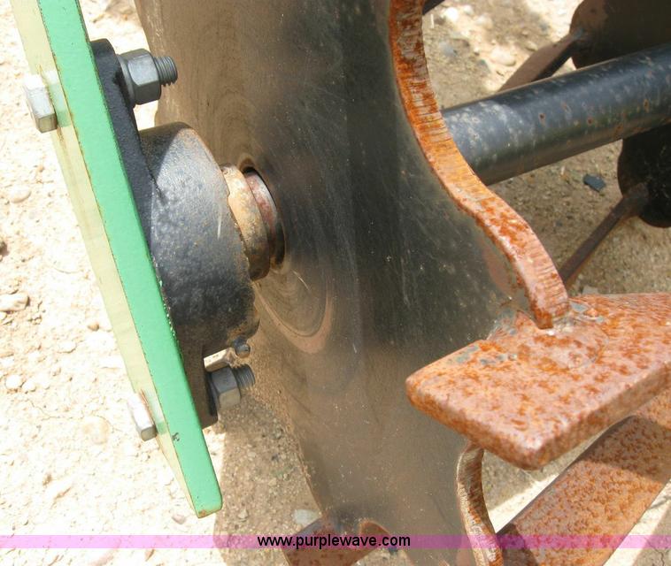 image for item 6881 Bigham Brothers S9570C strip till plow