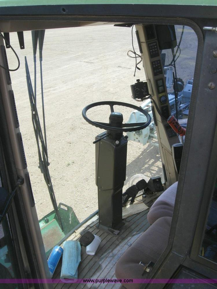 image for item 6883 1997 John Deere 6810 self-propelled forage harvester